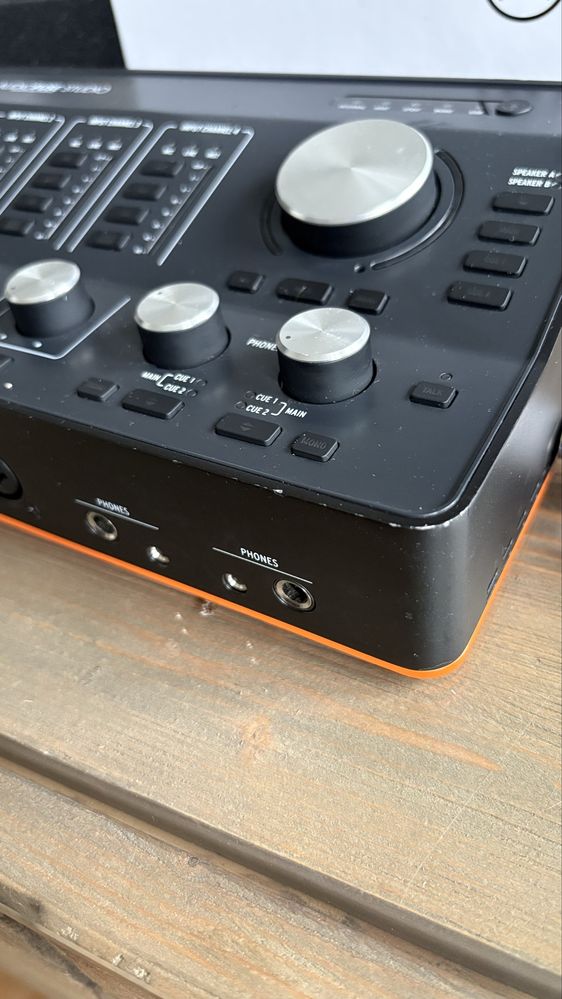 Arturia AudioFuse Studio (18×20) – interfejs audio USB‑C