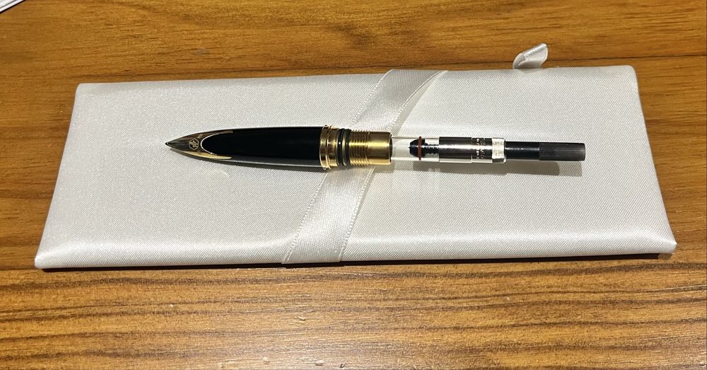 Caneta de Tinta Permanente Waterman Carène Black Sea