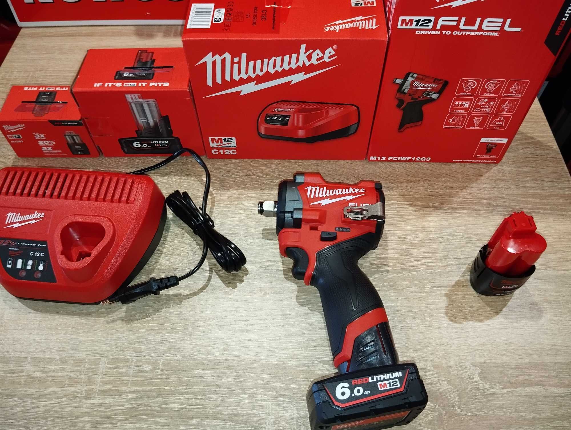 Milwaukee klucz udarowy 1/2'' o mocy 745Nm 12V NOWOŚĆ  FAKTURA VAT