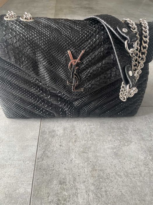 Torebka czarna wężowa