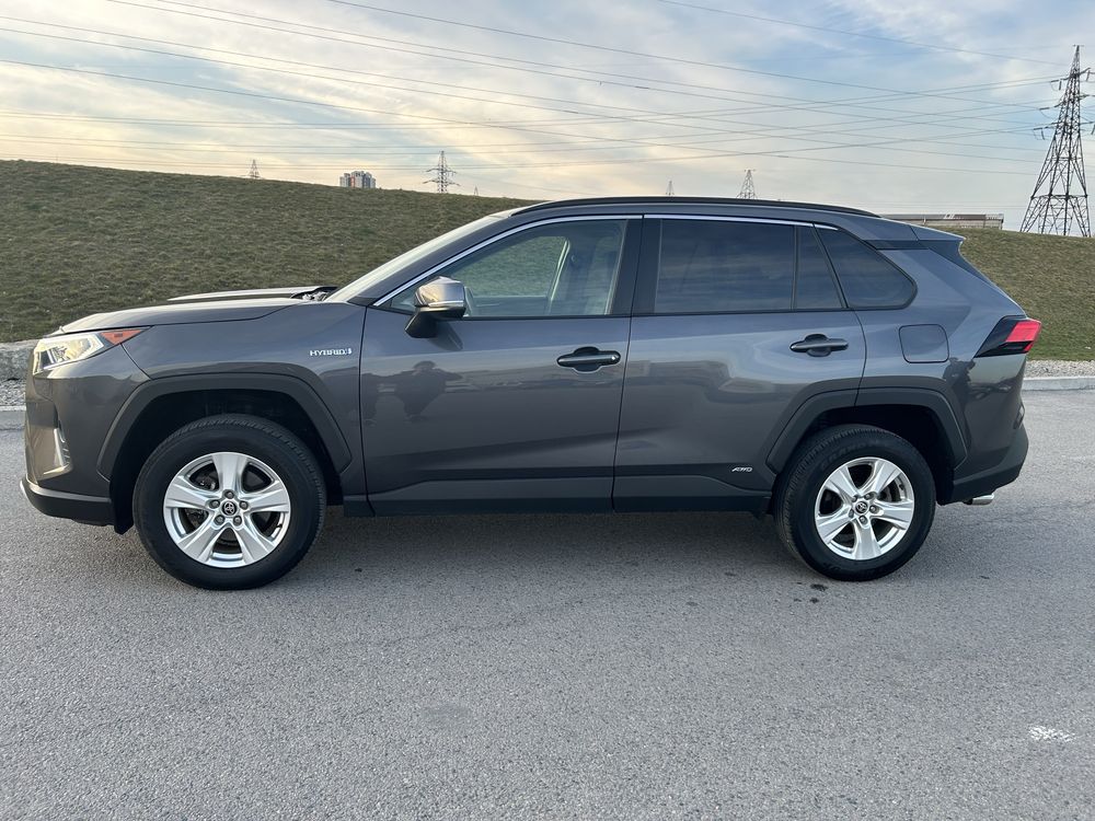 Продам Toyota Rav4 xle 2.5 hybrid