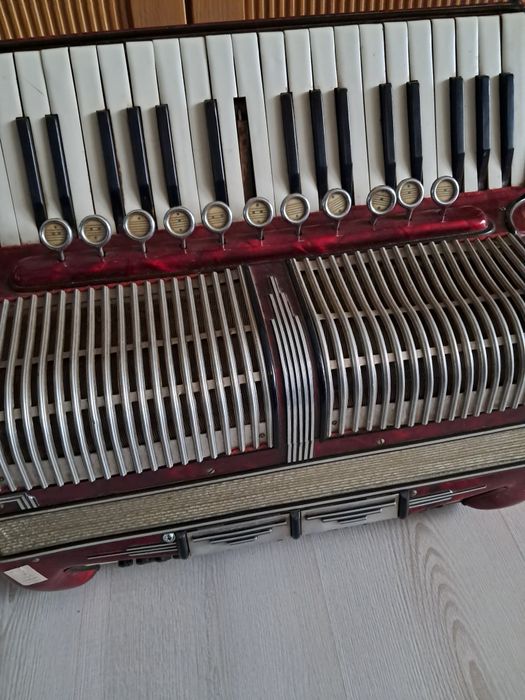 Akordeon Frambach cztero chórowy