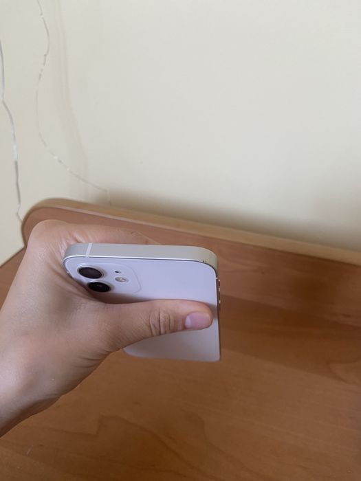 Telefon Iphone 12 64 GB 88%