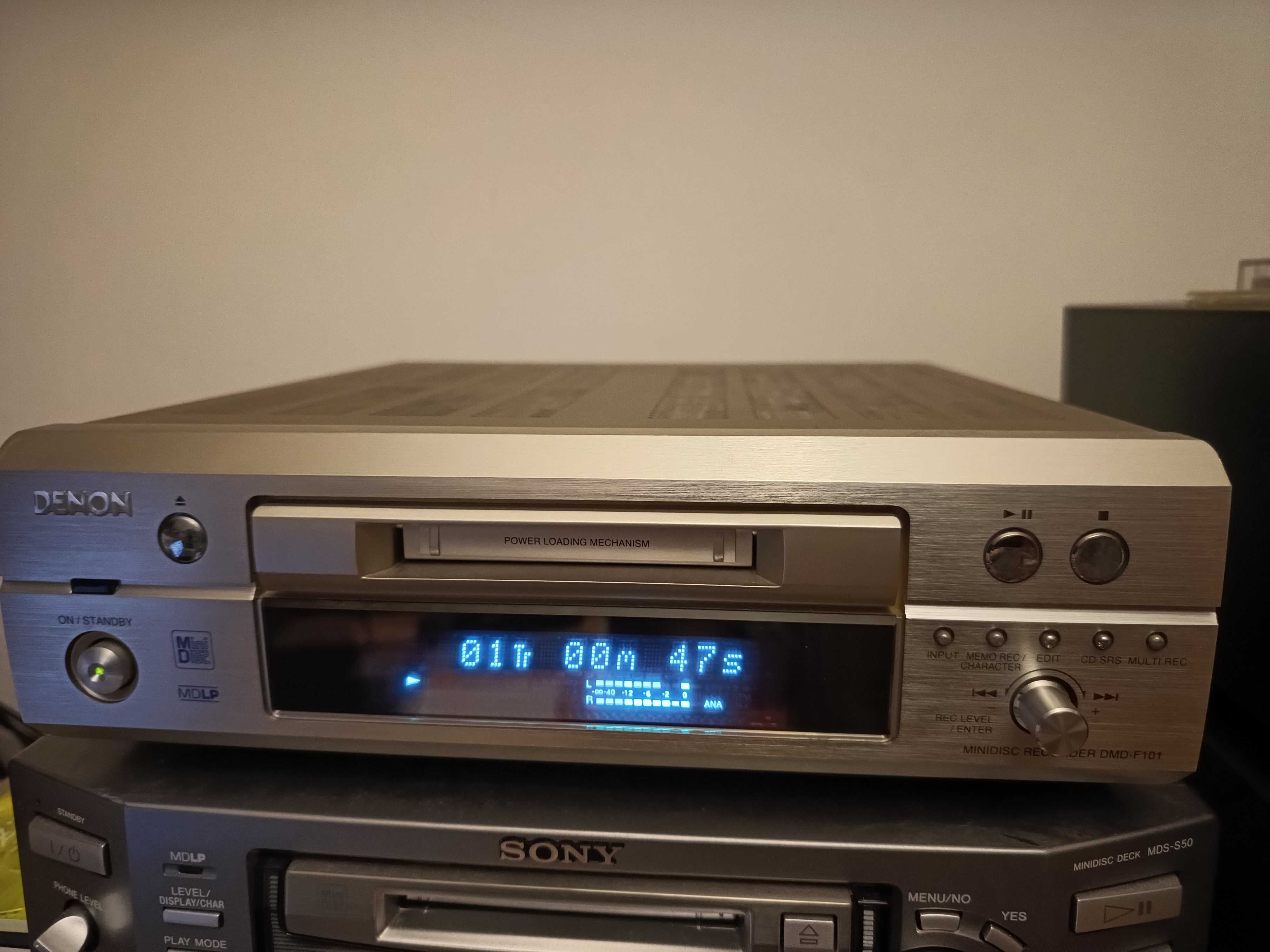 MiniDisc DENON DMD-F101 + pilot