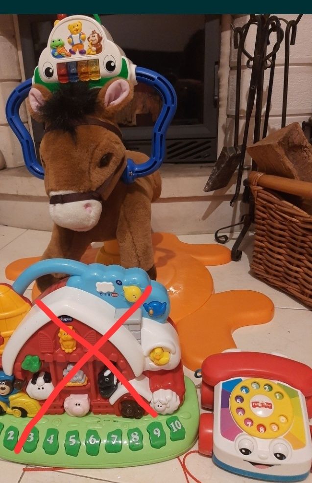 Brinquedo educativo cavalo pónei baloiço Fischer price chicco telefone