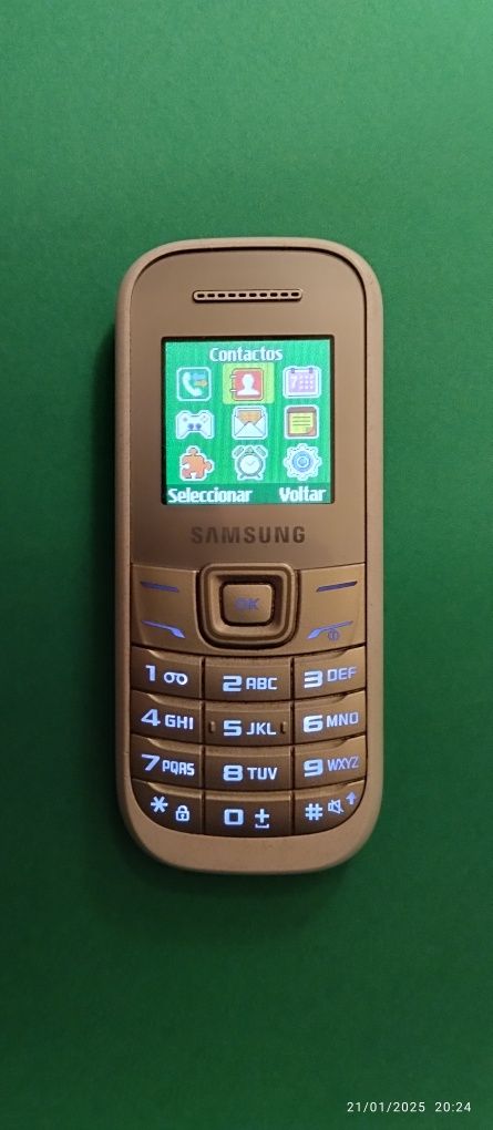 Telemóvel Samsung GT-E1200i