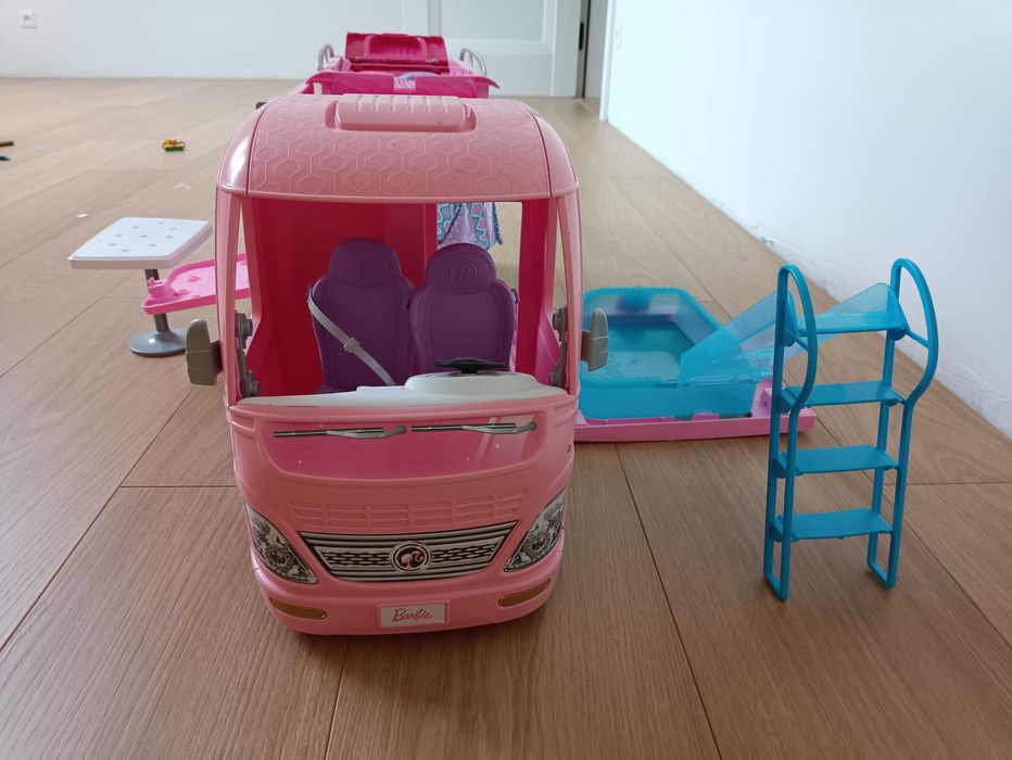 Duży camper kamper barbie
