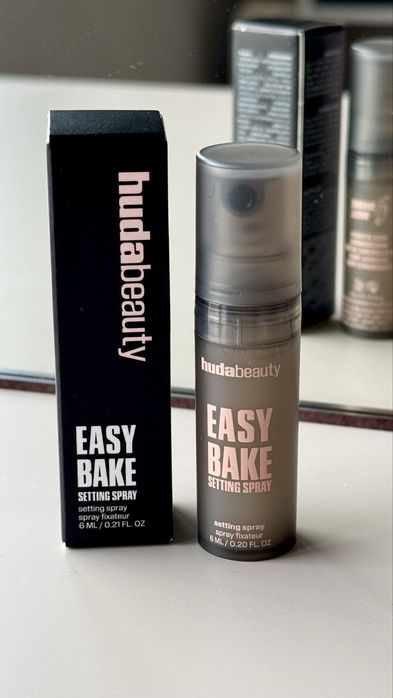 Huda Beauty Easy Bake Setting Spray utrwalający makijaż Travel Size