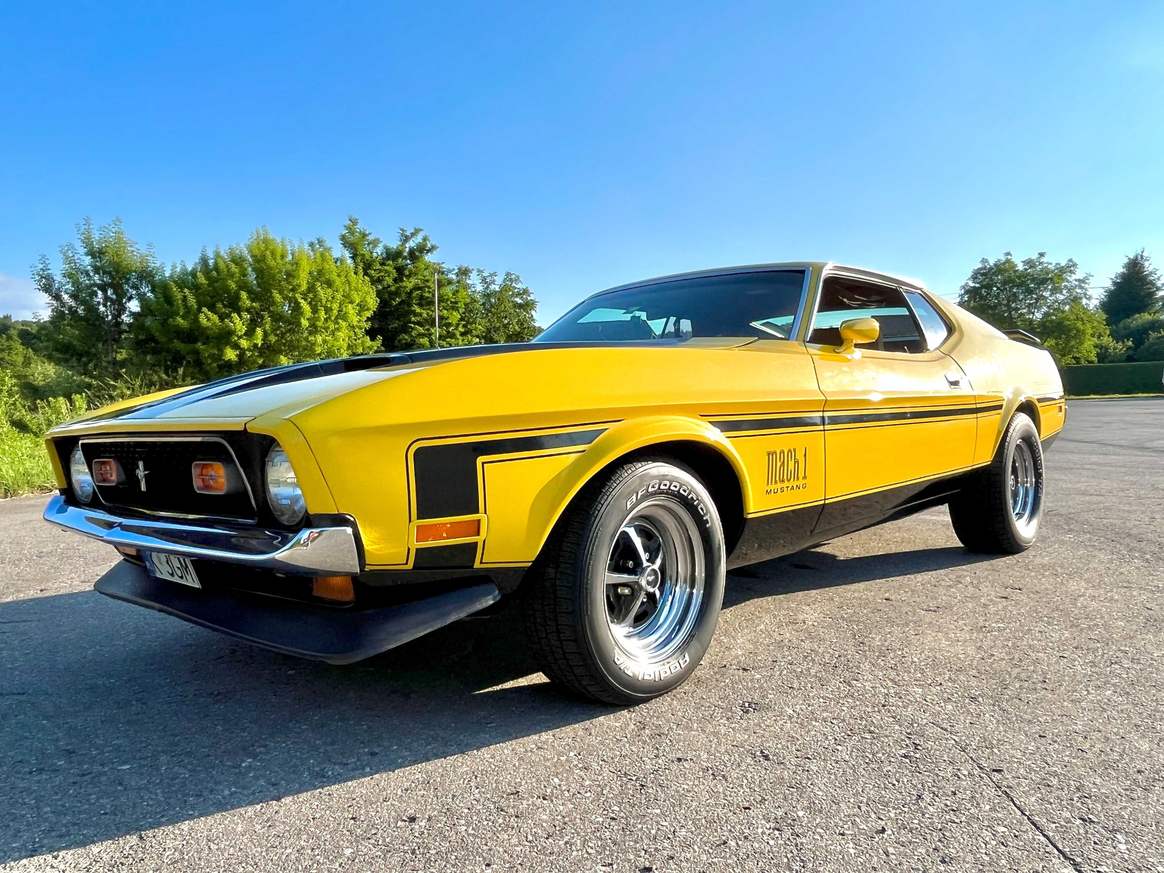 1972  Ford Mustang Fastback V8 Mach1  Manual!