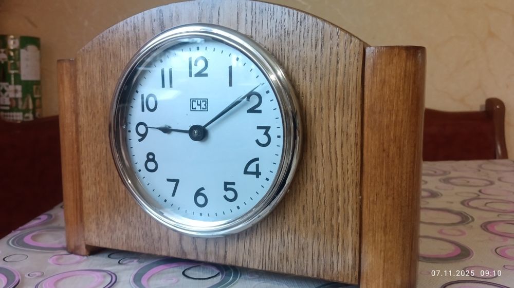 Годинник СЧЗ настільний, дерев'яний корпус 55р.в.