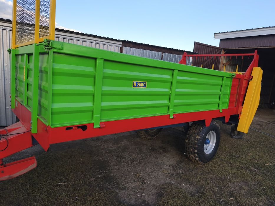 Rozrzutnik obornika jednoosiowy N250/1 4,0t JOL-MET

długość skrzyni