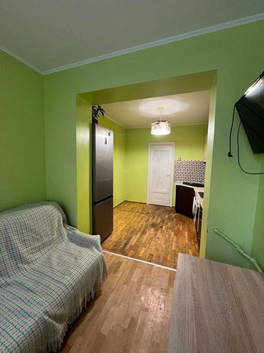 В продаже трехкомнатная квартира на Черемушках.