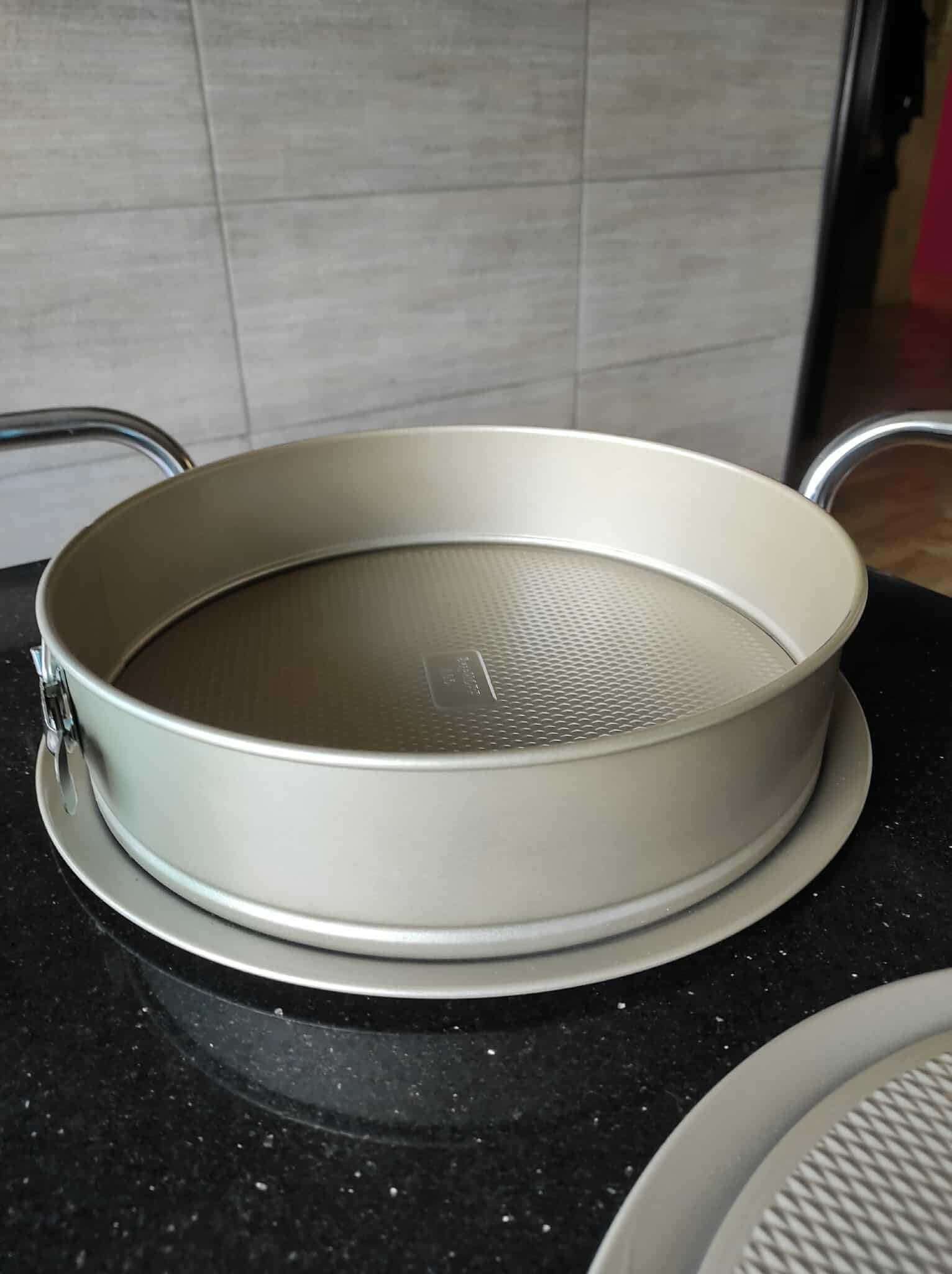 Tortownica Balance 28cm BergHOFF 3,1L Stal węglowa  Nowa