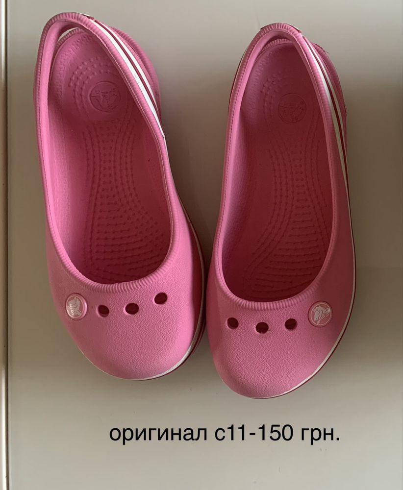 Продам 2 чемодана вещей для девочки 1-7 лет