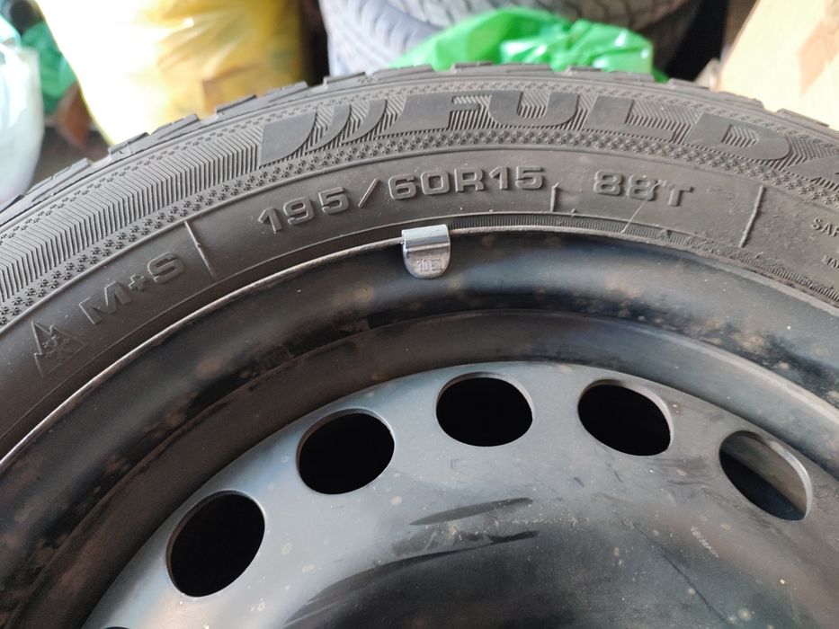 Opony zimowe wraz z felgami