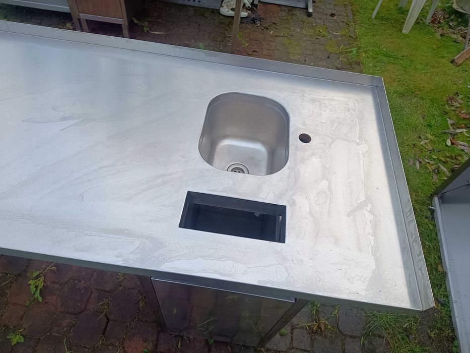 stół roboczy nierdzewny ze zlewami i koszem na odpadki 250cm