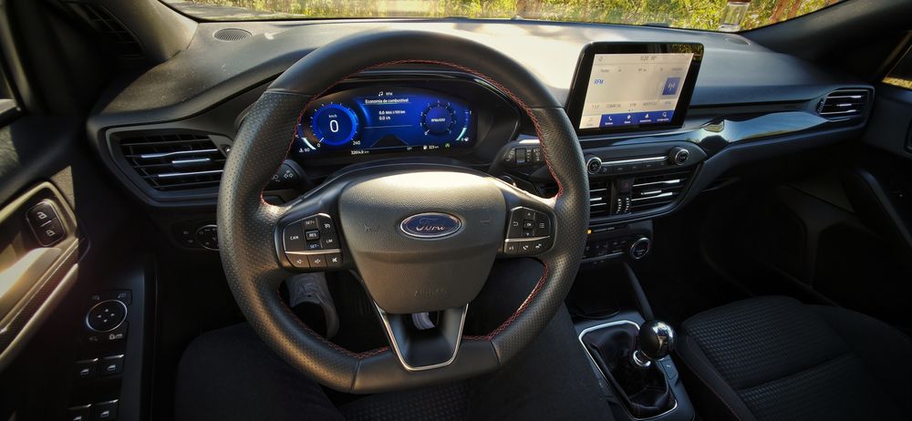 Ford Focus SW ST LINE X 155CV (Garantia)