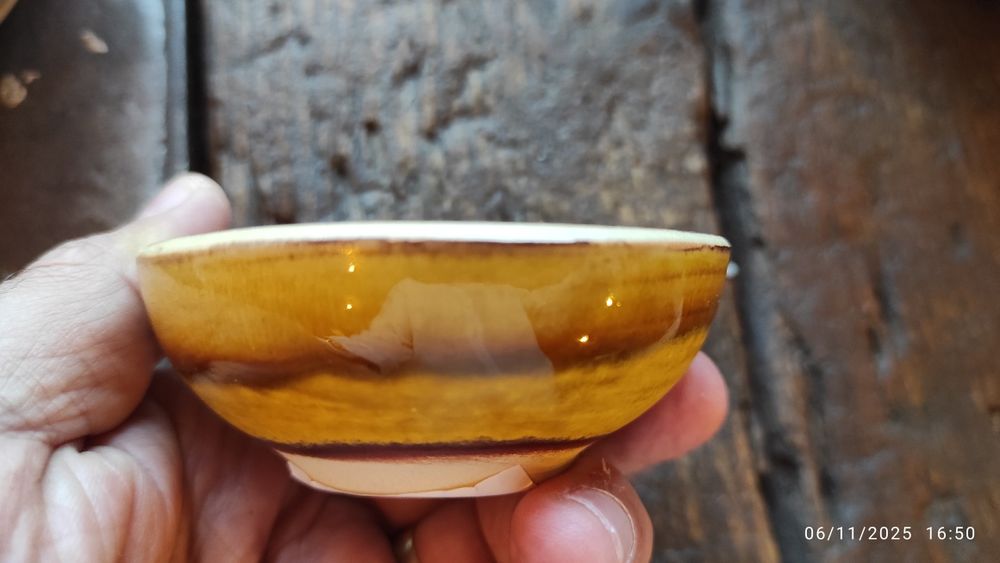 Small bowl (8 cm diameter)
