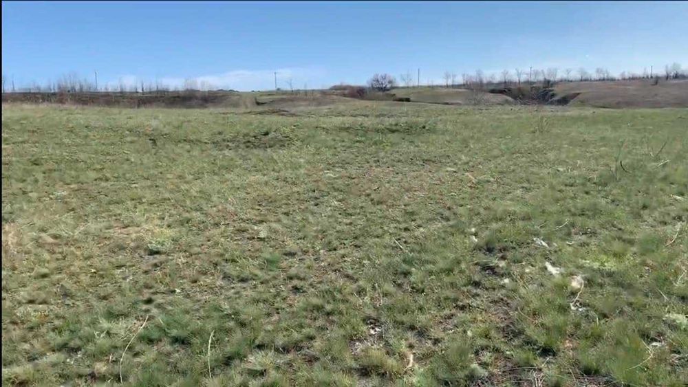 Участок 8 Га в живописном месте на берегу реки