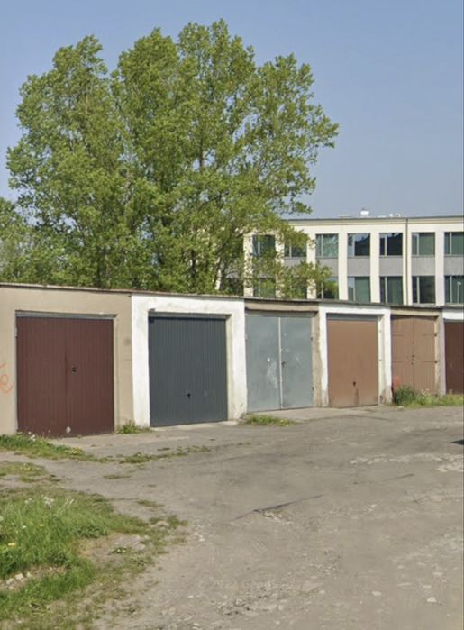 Duzy garaz murowany z pradem na sprzedaz Malachowskiego Srodka Poznan
