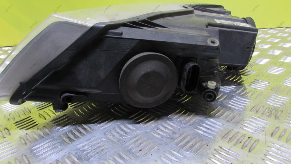 Фара права Touareg GP 2007-2010 Туарег правая фари таурег розборка