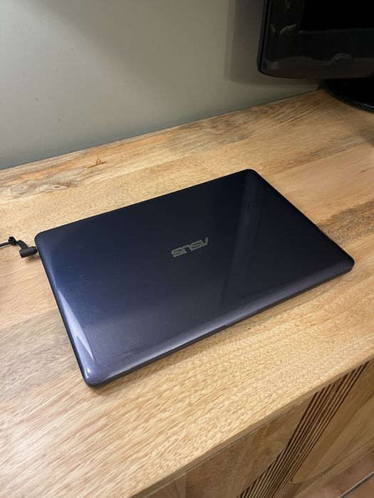 Asus Vivobook E203N