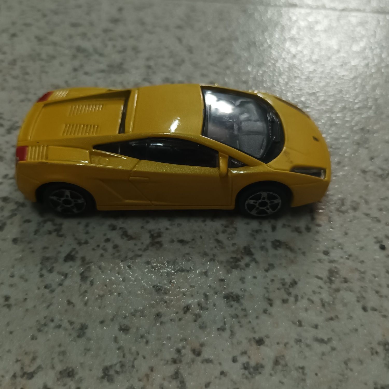 Miniatura Lamborghini Gallardo (escala 1/43)