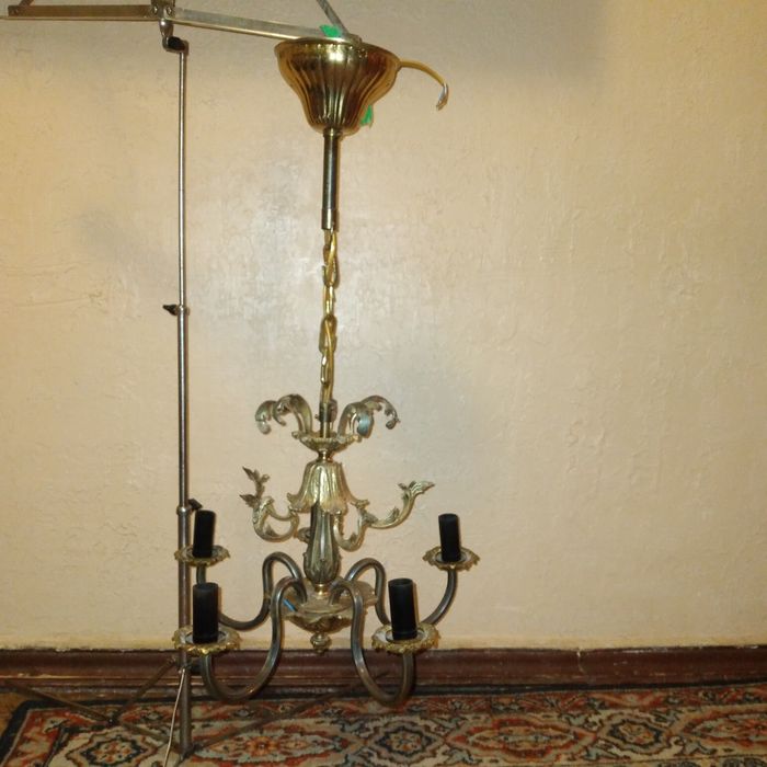 Бронзовая люстра        .