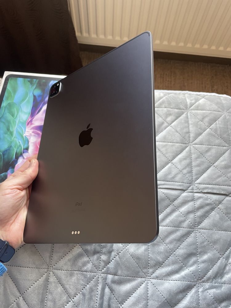 Apple iPad Pro 4 12.9 Идеал! 128gb модель А2229 iCloud