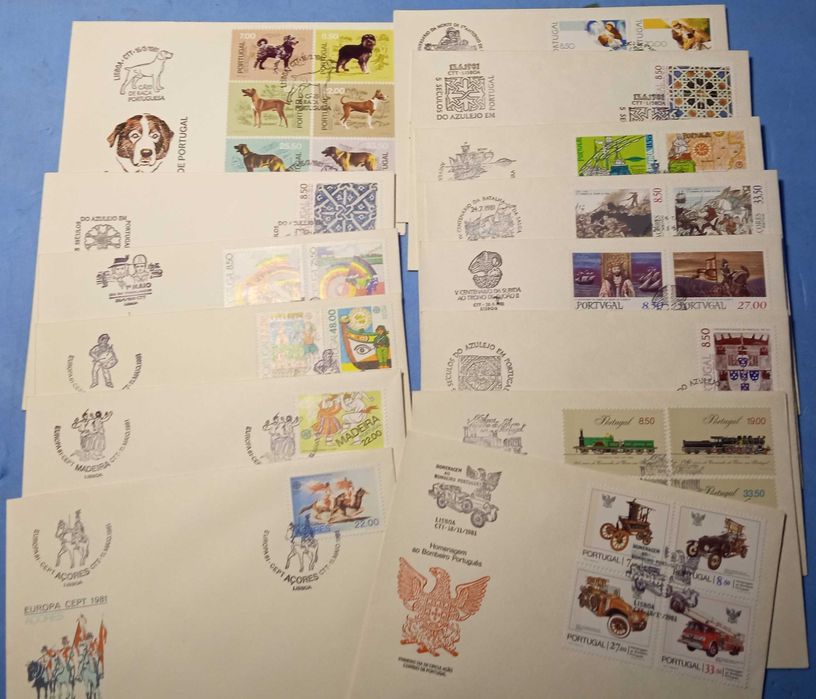 Envelope subscrito com selos