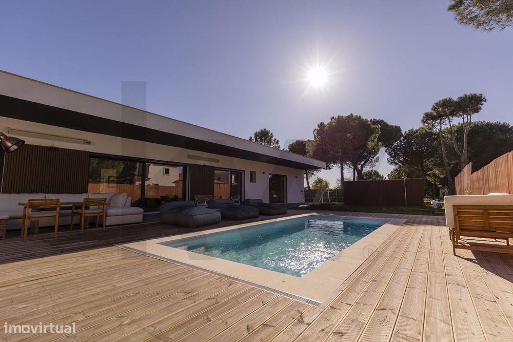 Moradia T4 | Santo Estevão