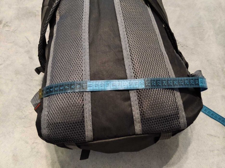 Nowy plecak turystyczny trekkingowy 30 l.