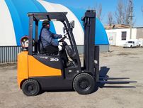 Аренда вилочного погрузчика в Харькове от 1 мес, 1,5-4 т, аренда кары