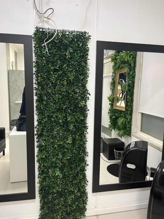 Dois espelhos de cabeleireiro cada 150€