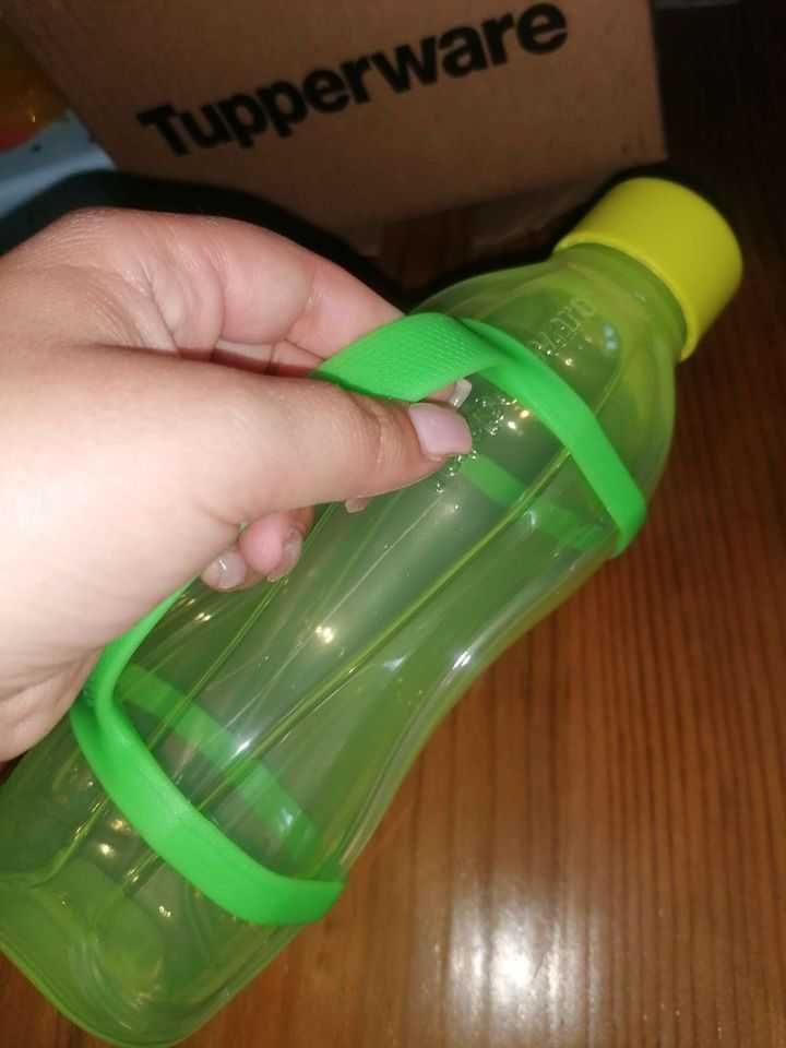 Garrafa 750ml + Pega Tupperware