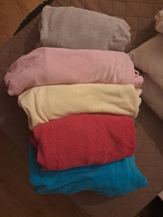 Prześcieradło frotte na gumce 80x180.