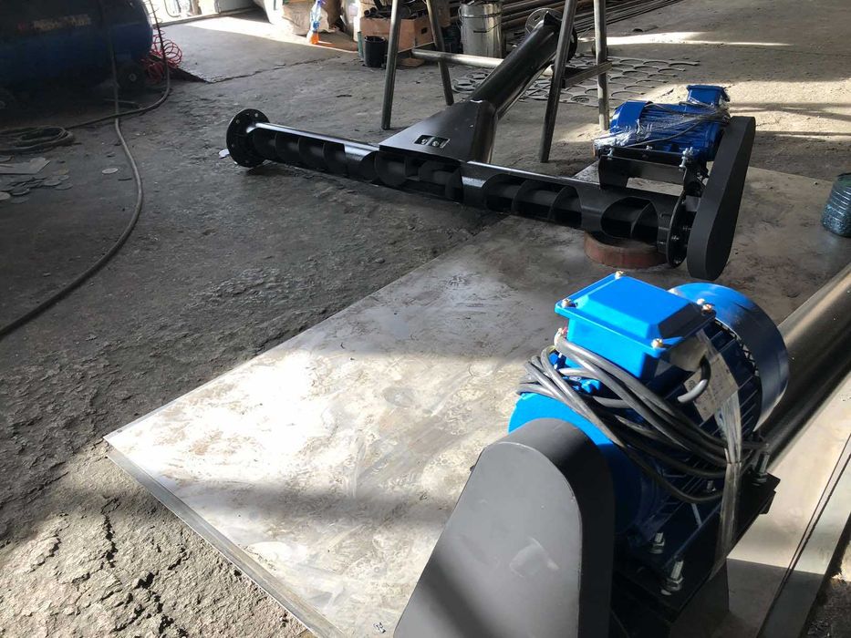 Шнековий навантажувач,конвеєр, погрузчик,підбирач зерна,шнек соя