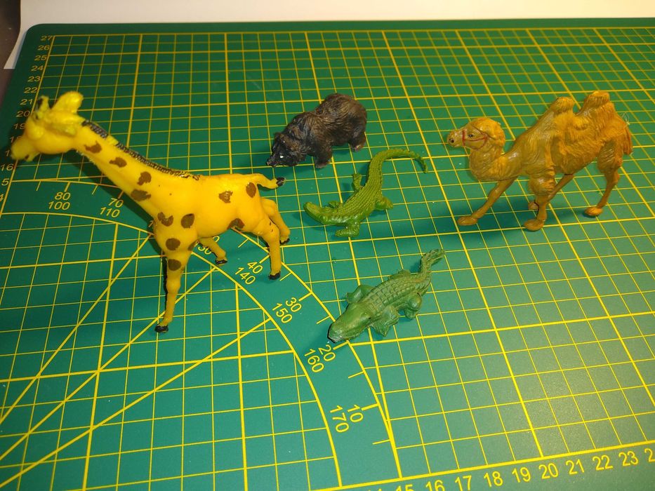 Zabawki, figurki zwierząt. PRL. Zestaw 2.