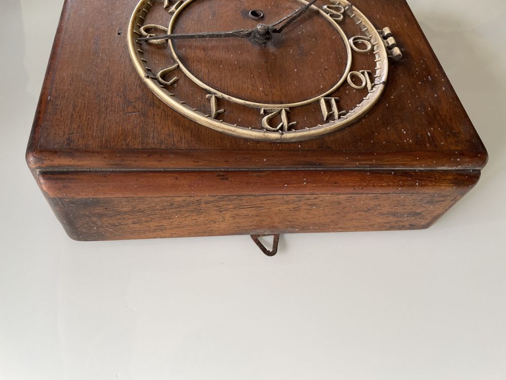 Stary zegar scienny ZSB-7
