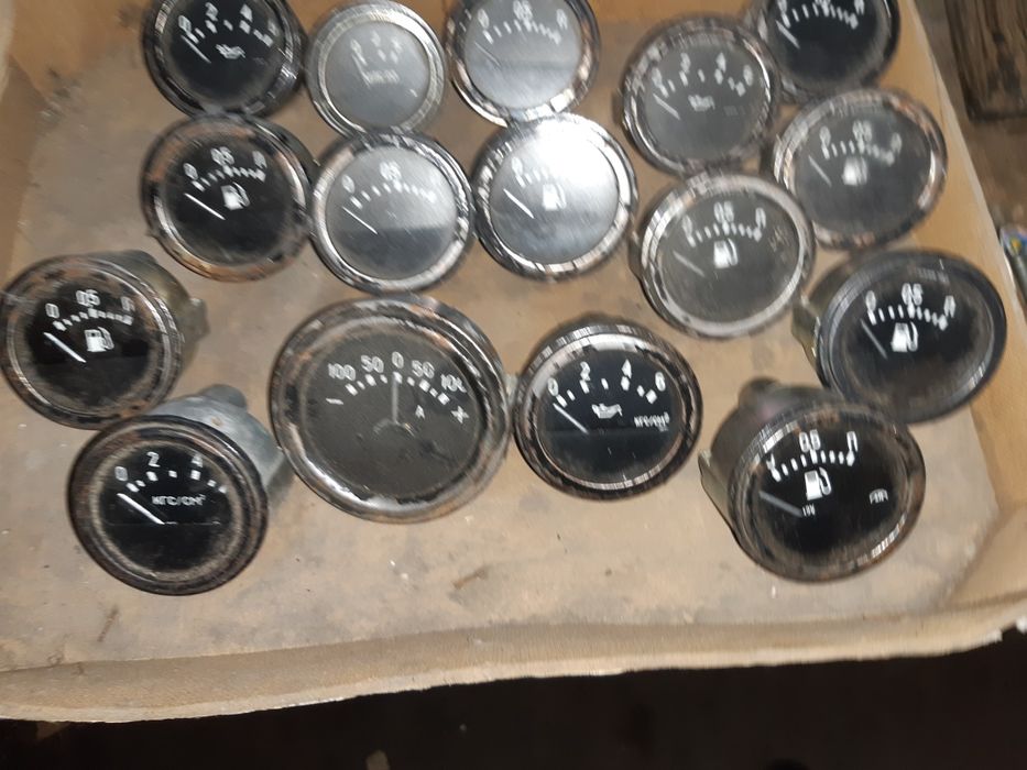 Замок зажигания трактор,тумблера и контрольние лампи СССР новие.