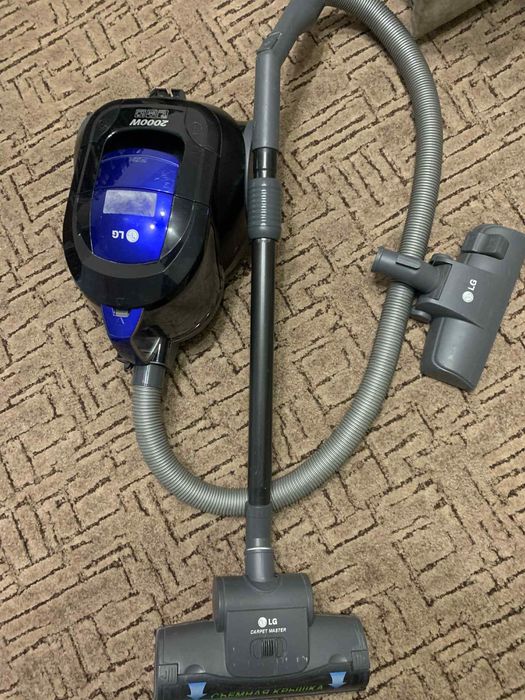 Пилосос в робочому стані