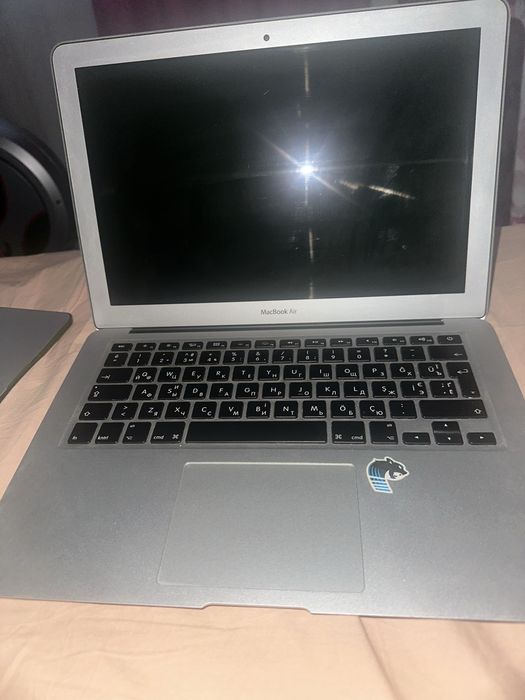 MacBook Air A1466 4/128Gb