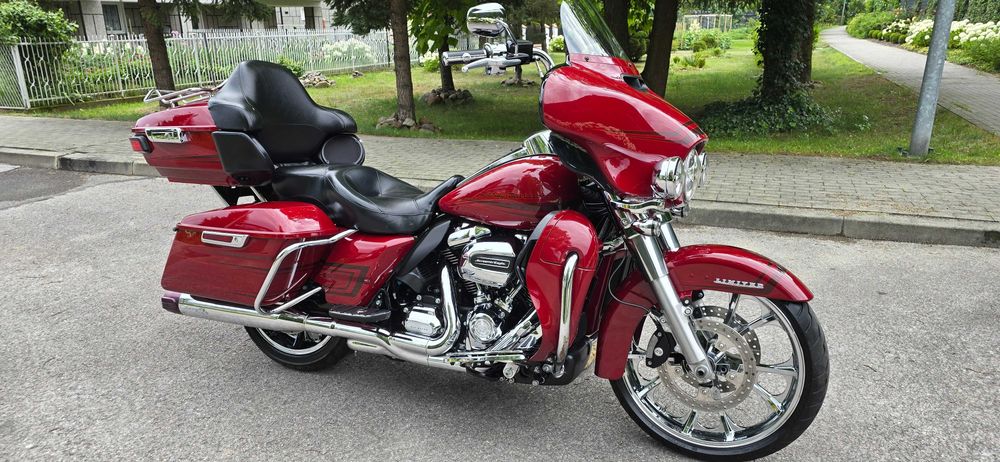 HARLEY DAVIDSON FLHTK Electra Glide 114 z 2020 roku