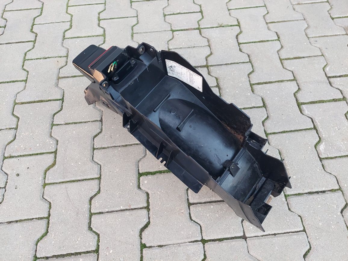 Nadkole Honda CBR 125 Tył Tylne błotnik Chlapacz osłona koła wypełnien