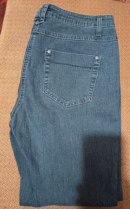 Продам жіночі джинси