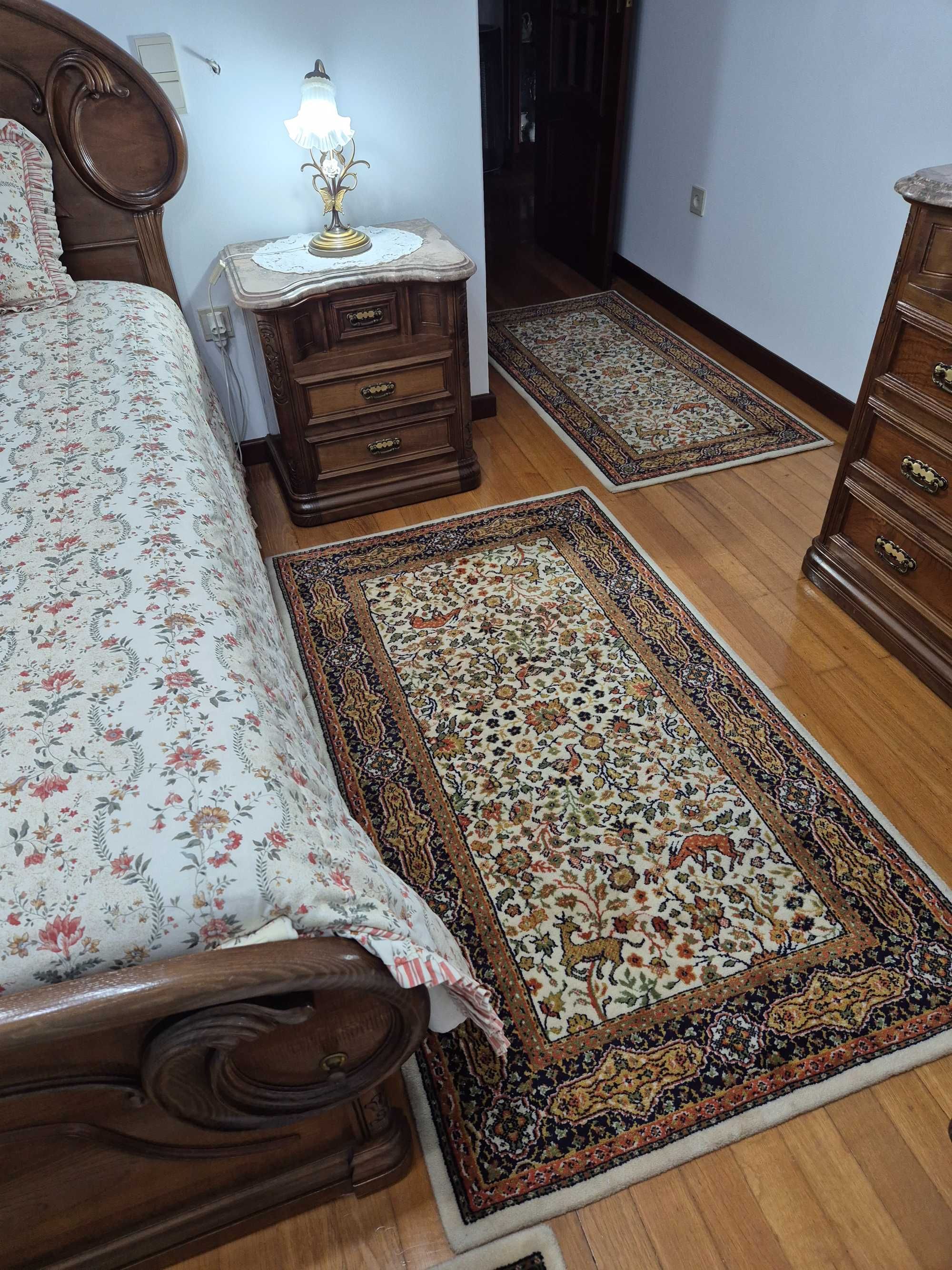 Mobília completa de quarto de casal