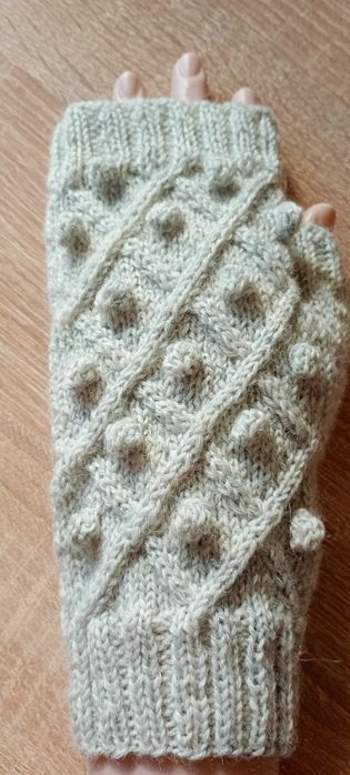 Wełniane rękawiczki bez palców. Mitenki damskie.