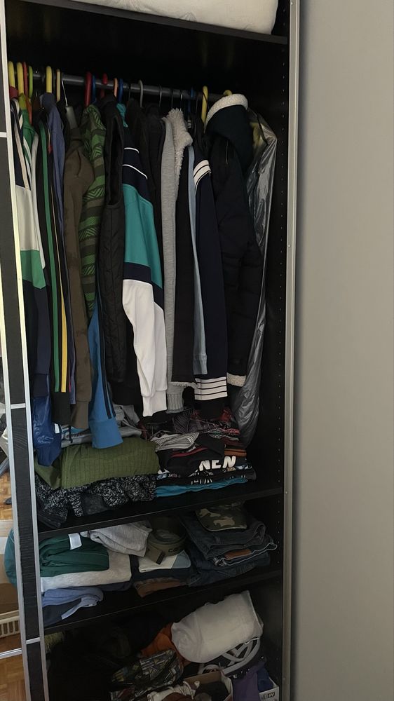 Roupeiro Pax IKEA Preto com porta deslizante de espelho 150x236cm