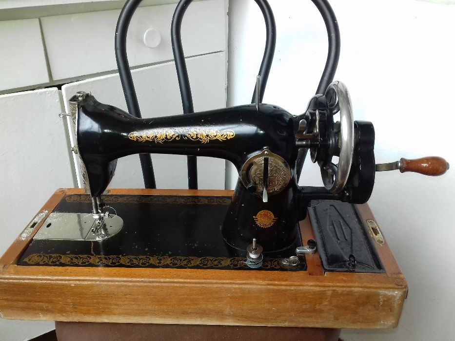 Швейная машинка оригинальная