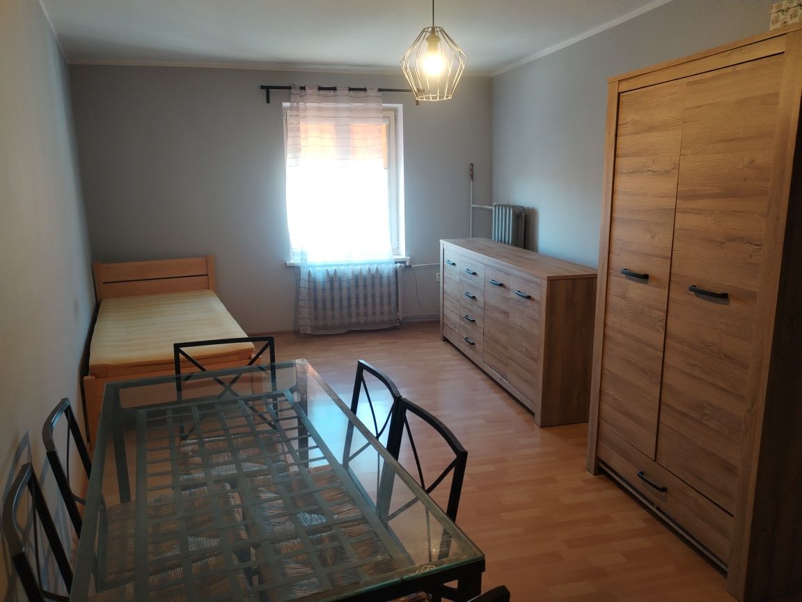 Sprzedam kawalerkę 36m.2 Kamienica 4 piętro Złotoryjska Legnica